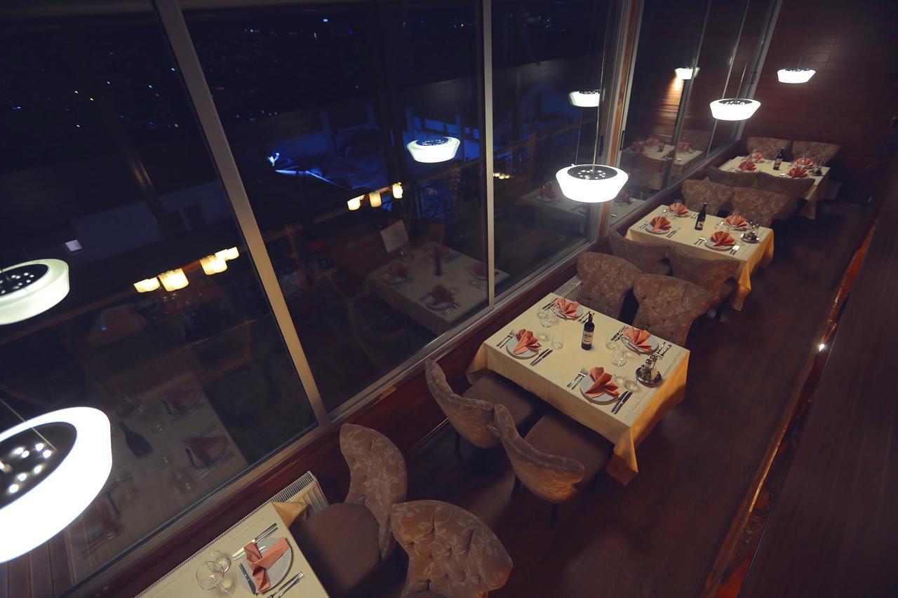 Hotel Pinocchio Pristina Buitenkant foto